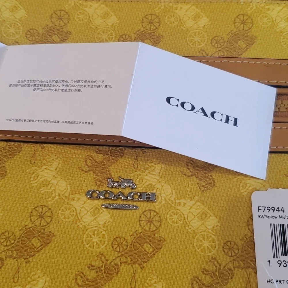 🐥 NWT YELLOW COACH